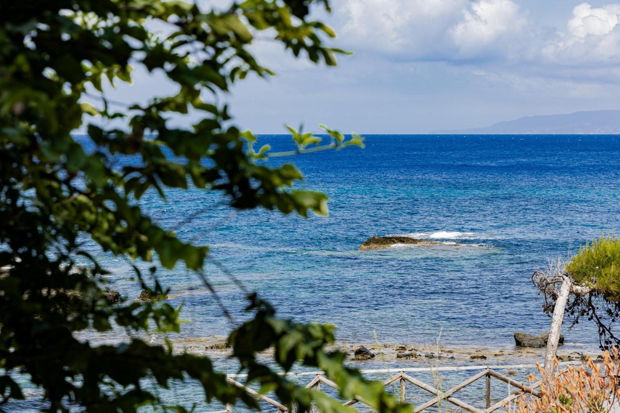 Riva Smeralda Camping Lodge Milazzo Luaran gambar