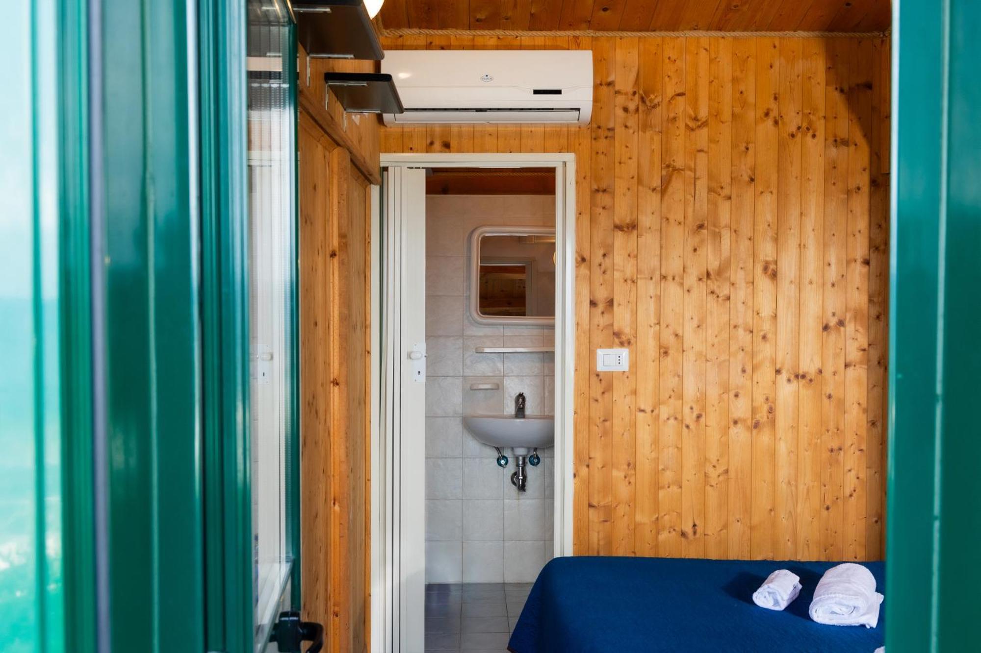 Riva Smeralda Camping Lodge Milazzo Luaran gambar