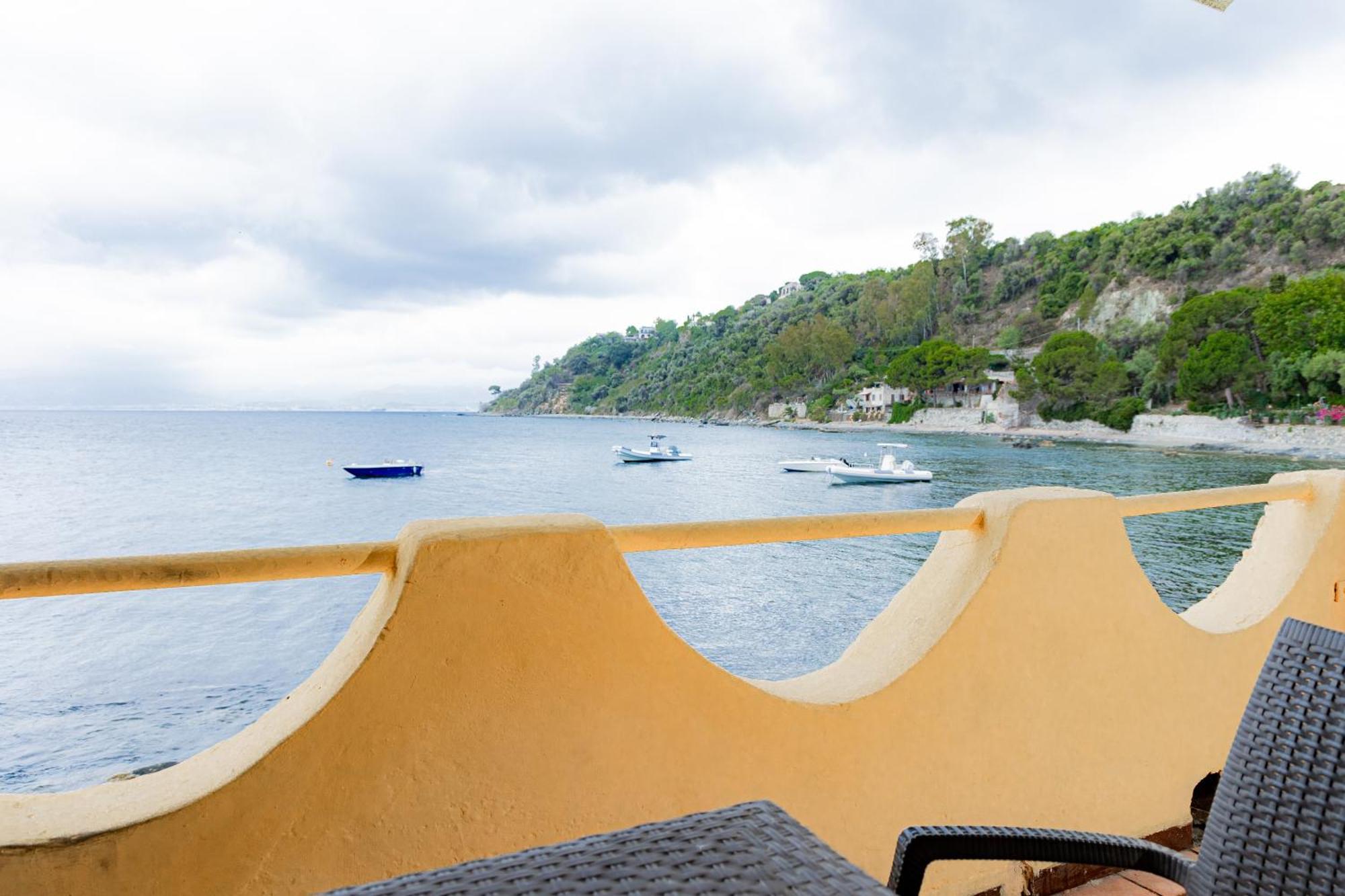 Riva Smeralda Camping Lodge Milazzo Luaran gambar
